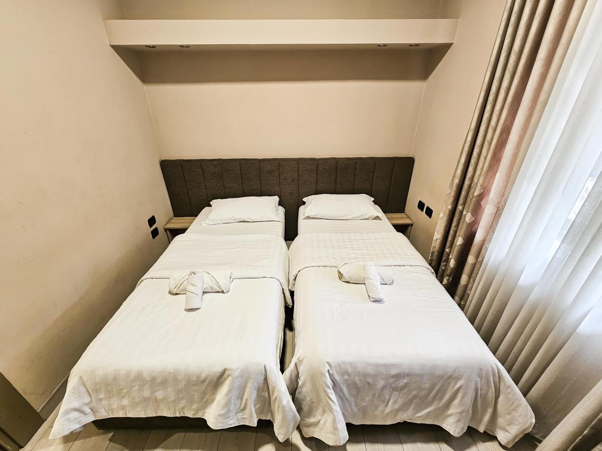 טיראנה Sunflower Twin Room מראה חיצוני תמונה